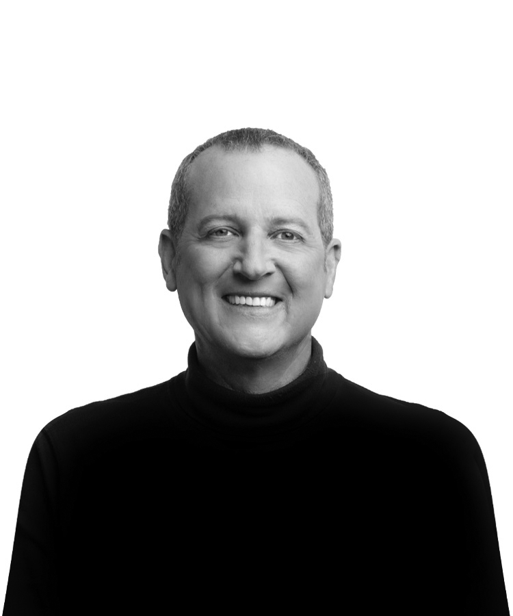 People Jane Valentin, Oswaldo Sanchez, David Latshaw join Chase